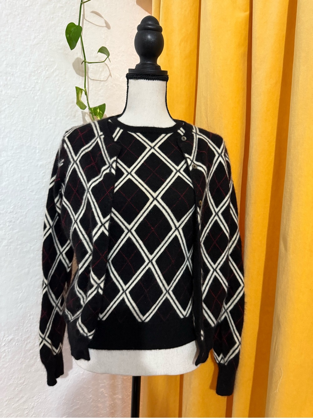 Vintage Saks Fifth Avenue 100% Cashmere Argyle Twin Set Size Small